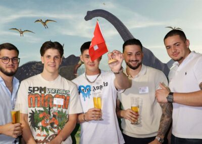 Männer am Bier trinken